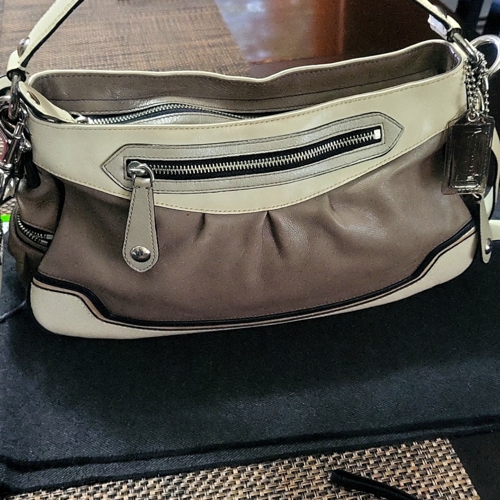 Vintage Coach Legacy Like New